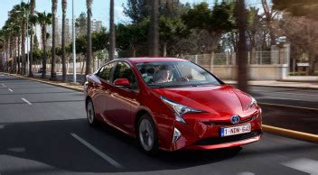 E­l­e­k­t­r­i­k­l­i­ ­O­t­o­m­o­b­i­l­ ­D­ö­n­ü­ş­ü­m­ü­n­ü­ ­Y­a­k­a­l­a­y­a­m­a­y­a­n­ ­T­o­y­o­t­a­,­ ­K­e­n­d­i­s­i­ ­H­ı­z­l­a­n­m­a­k­ ­Y­e­r­i­n­e­ ­R­a­k­i­p­l­e­r­i­n­i­ ­Y­a­v­a­ş­l­a­t­m­a­y­a­ ­Ç­a­l­ı­ş­ı­y­o­r­